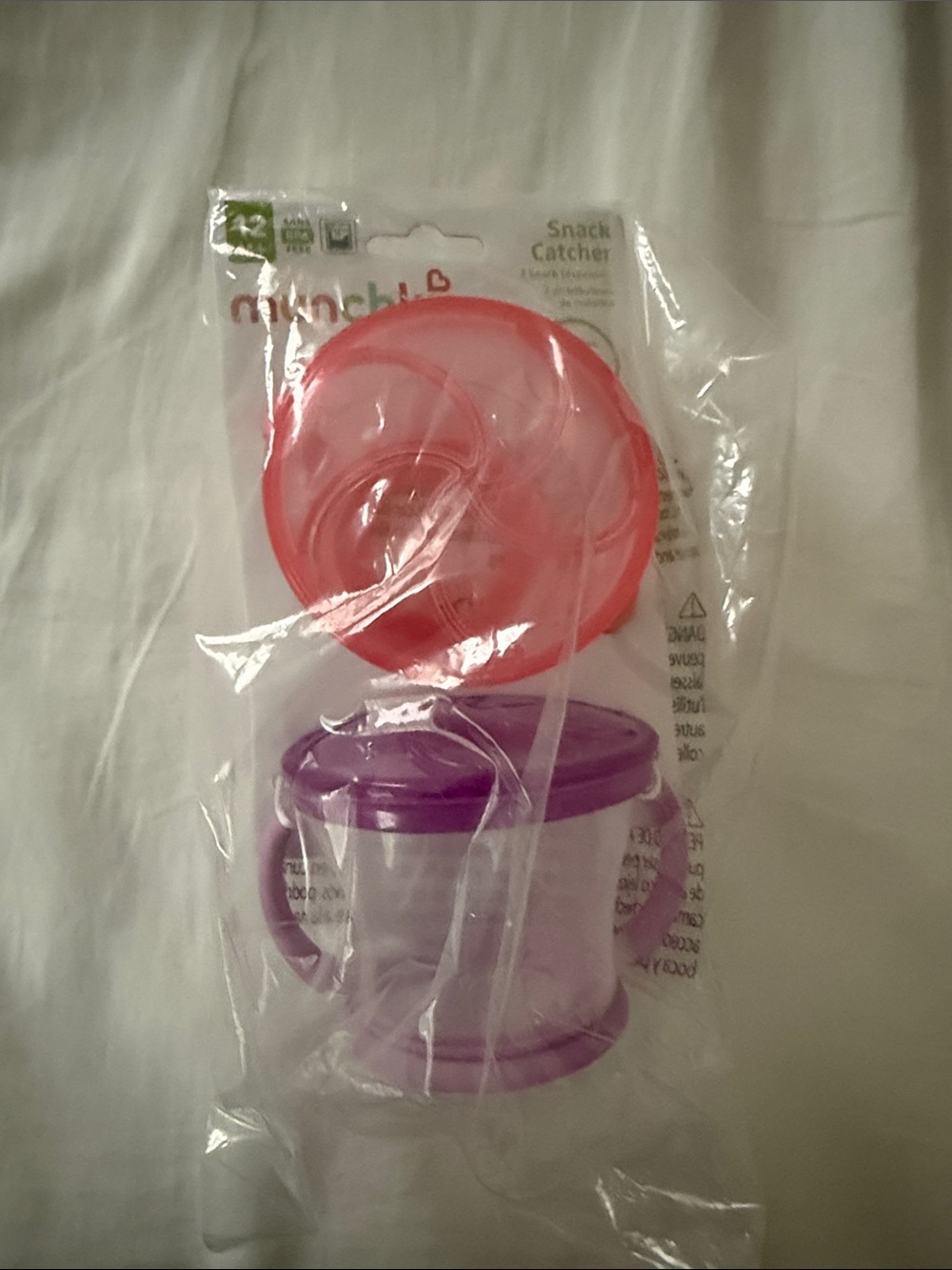Munchkin Pink Lid Purple Snack Catcher with Handles